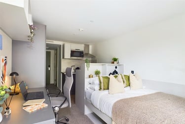 1 bed studio, Frederick Street, Holylands, Belfast, BT12LW - Image 1